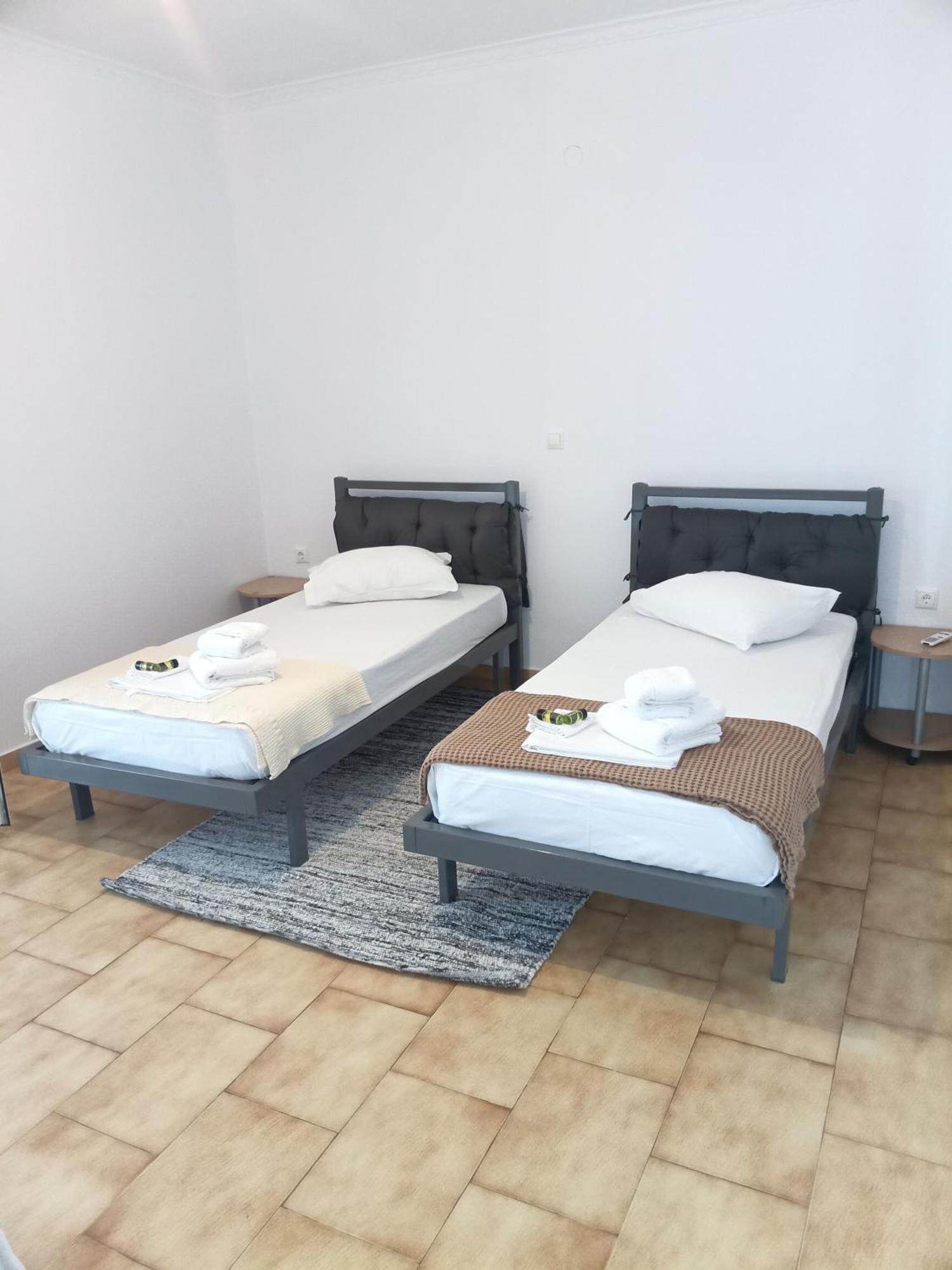 Fiona Seafront Apartments Nikiána Kültér fotó