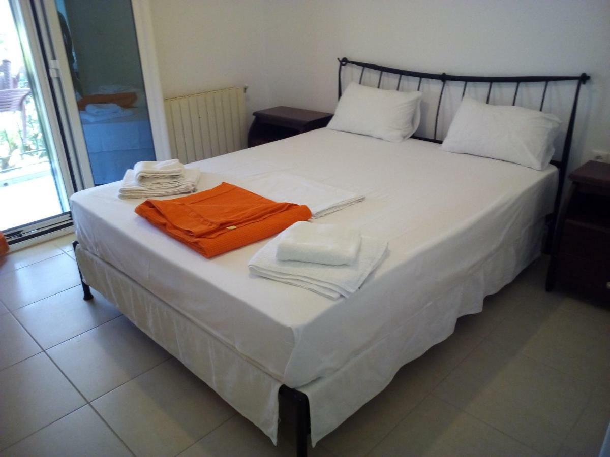 Fiona Seafront Apartments Nikiána Kültér fotó